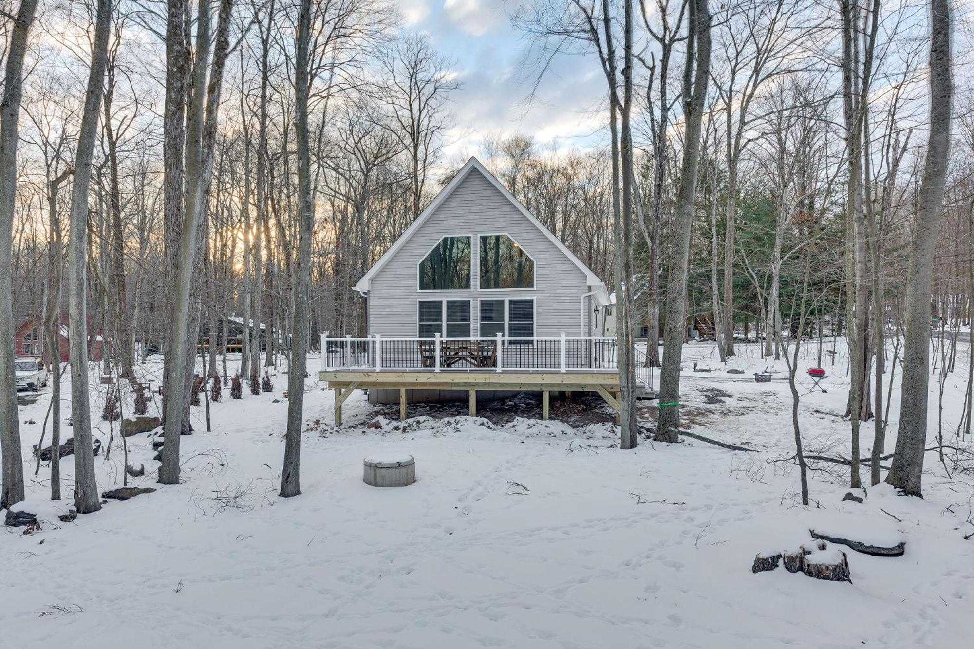 Pocono With Community Perks Hike And Ski!